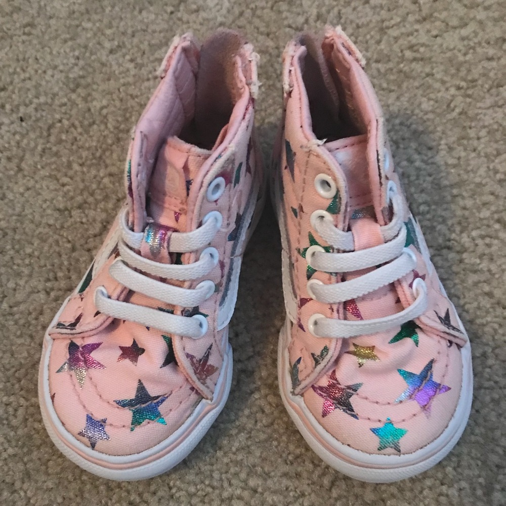 EUC toddler girls high top vans, size 4